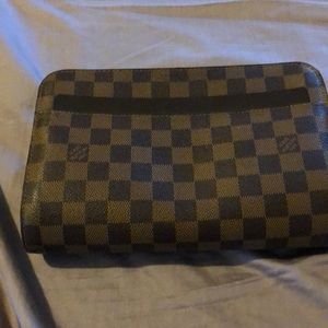 Louis Vuitton Damier  Pouch